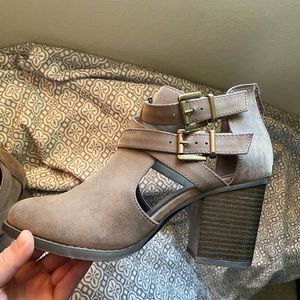 Soda Tan Booties with back zipper and side buckles size 7.5